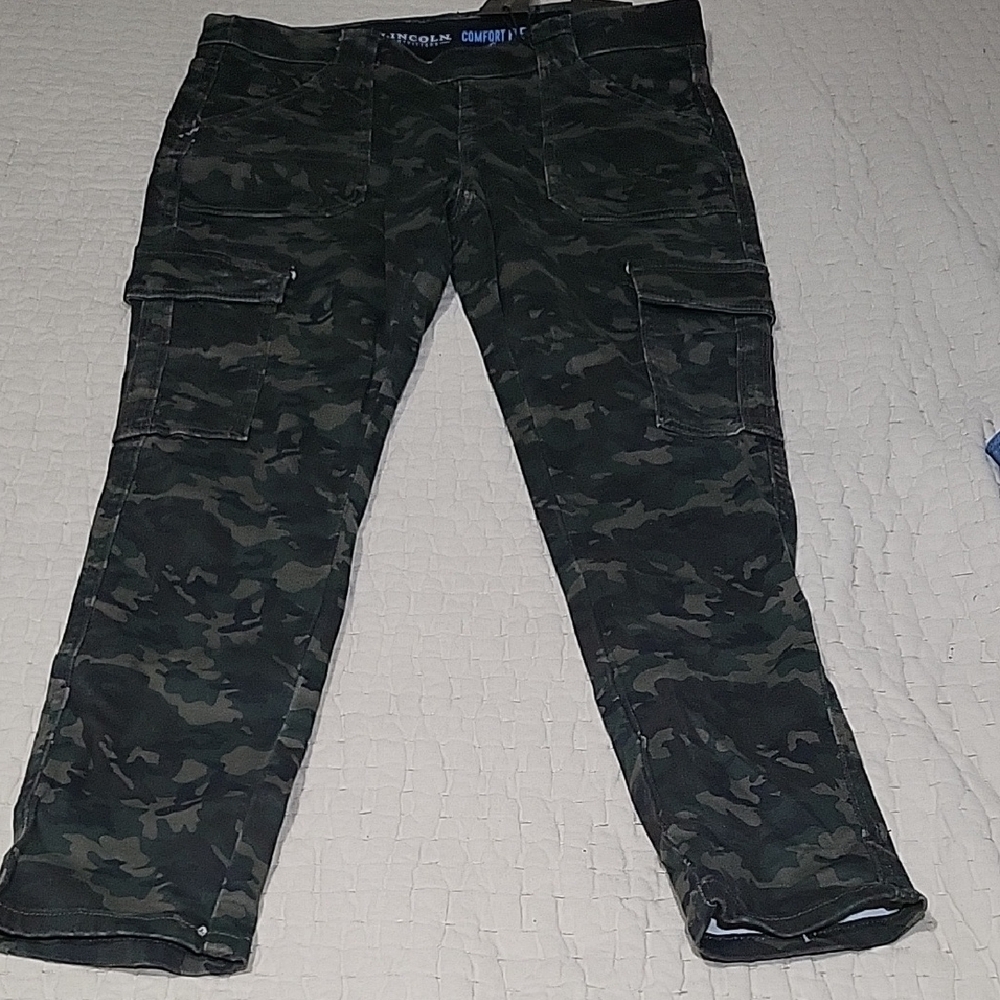 NWT Lincoln Camouflage Cargo Pants Womens Size 10